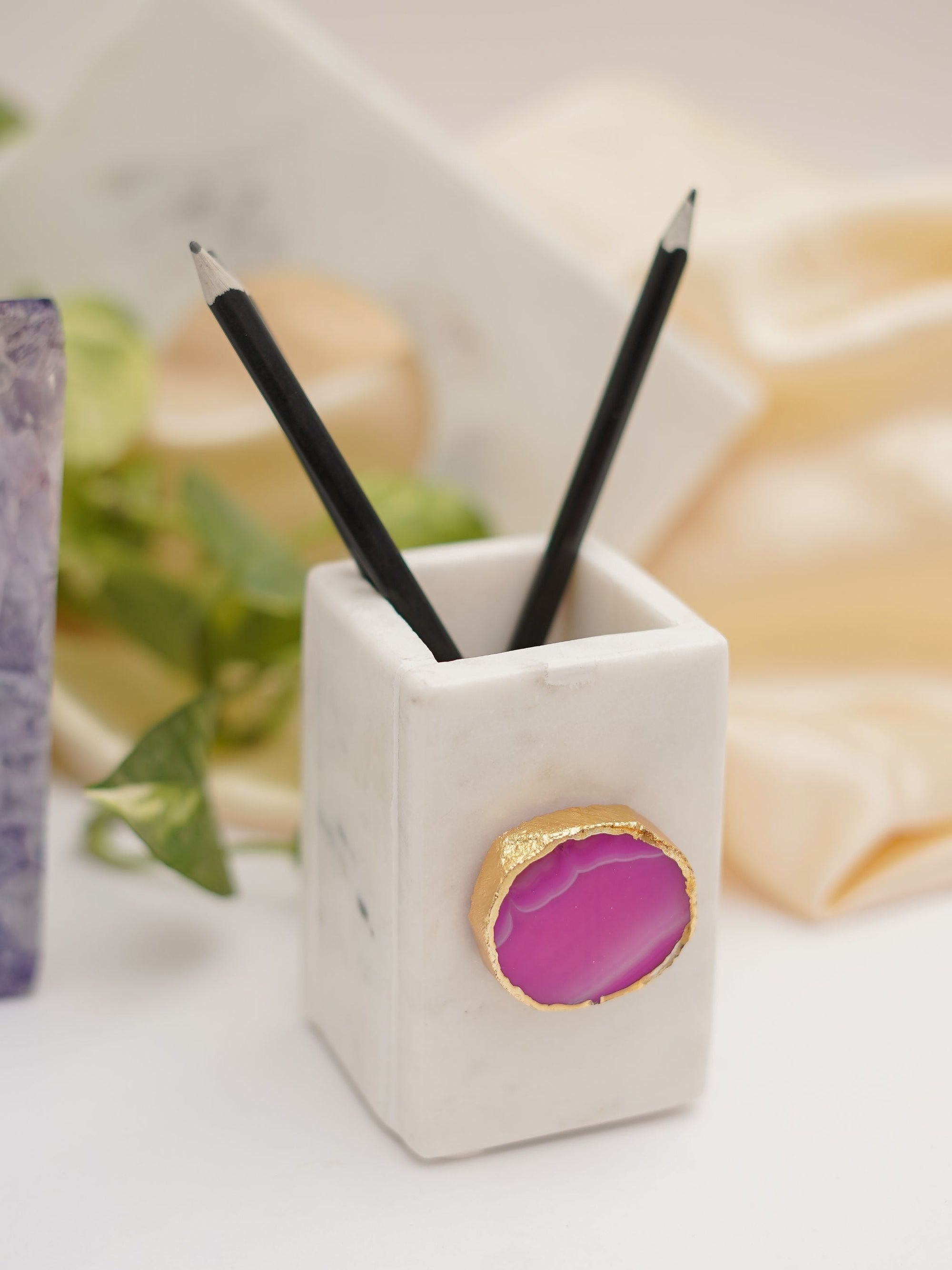 Marble Penstand With Agate