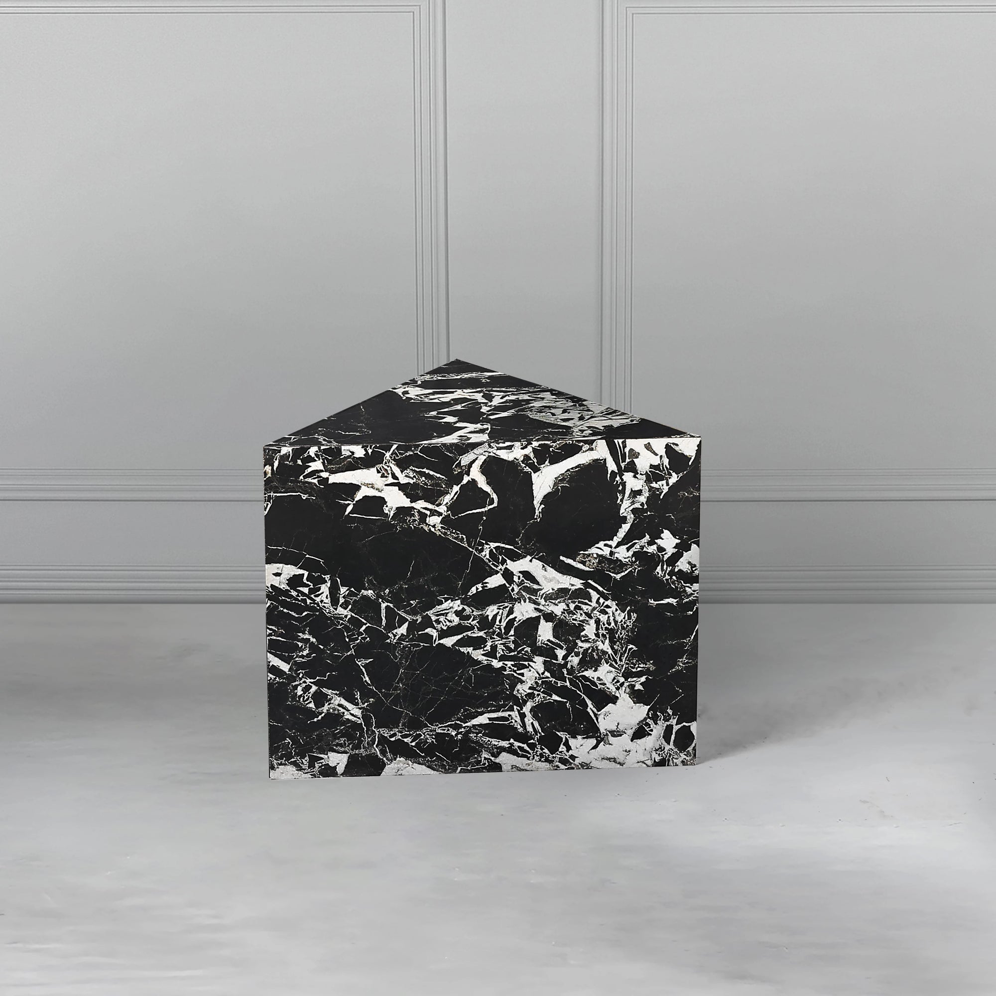 marquina-pedestals-set-3_3_dw.webp