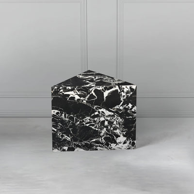 marquina-pedestals-set-3_3_dw.webp