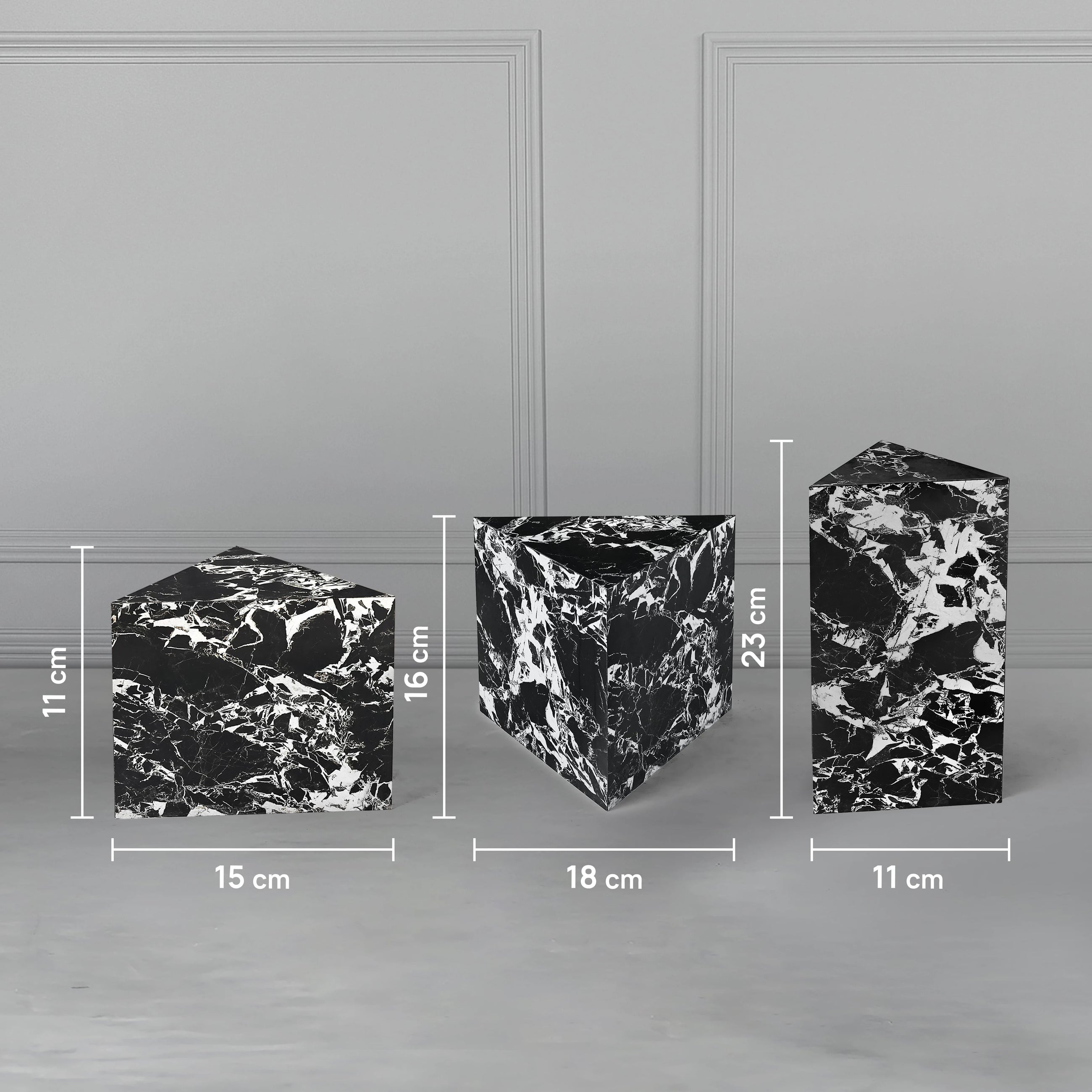 marquina-pedestals-set-3_6_dw.webp