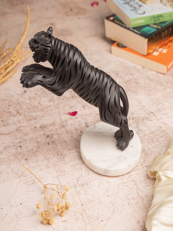 Attacking Tiger Showpiece with Marble Base – Majestic Wildlife Figurine for Home & Office Décor