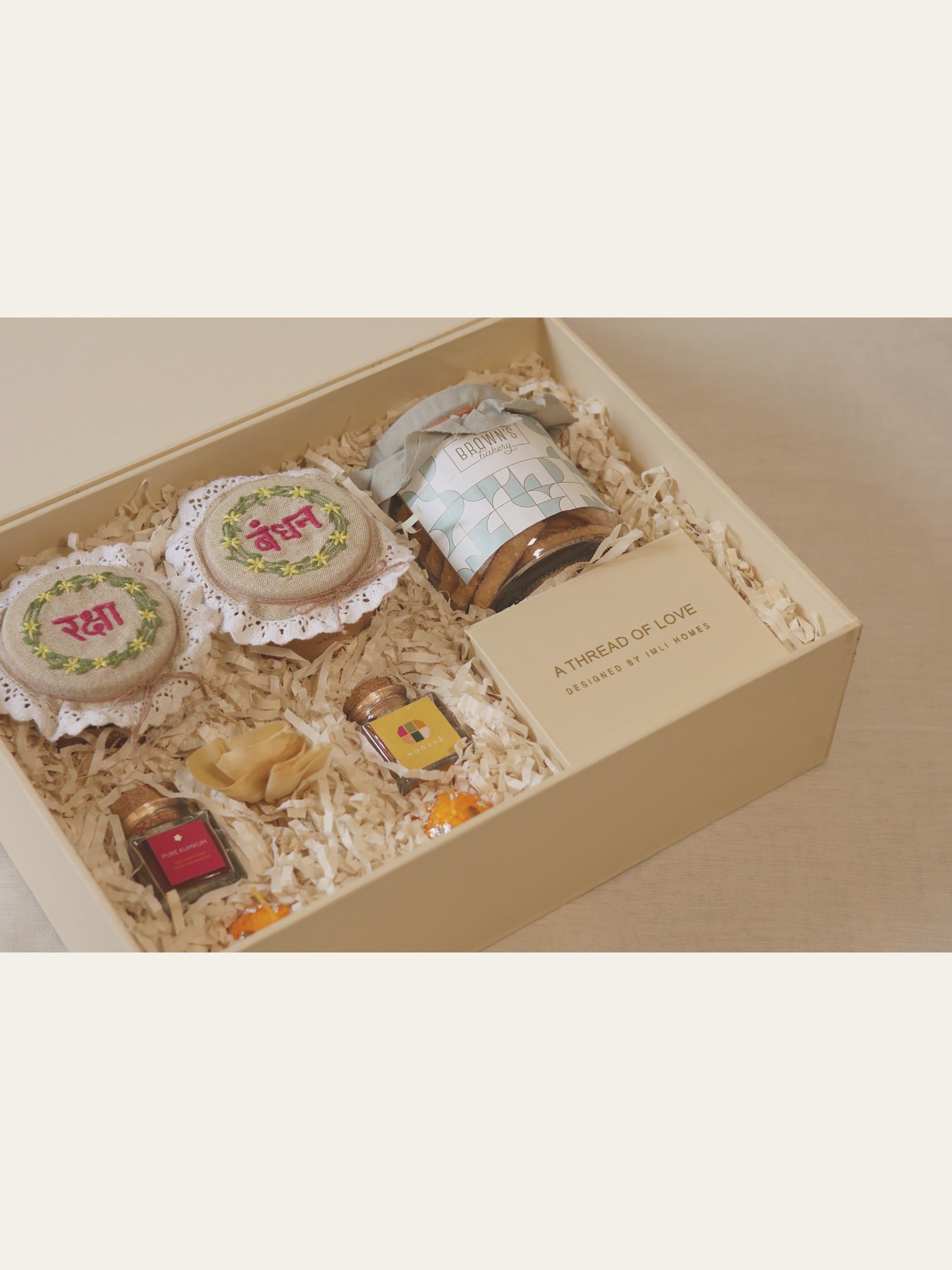 Medium rakhi box