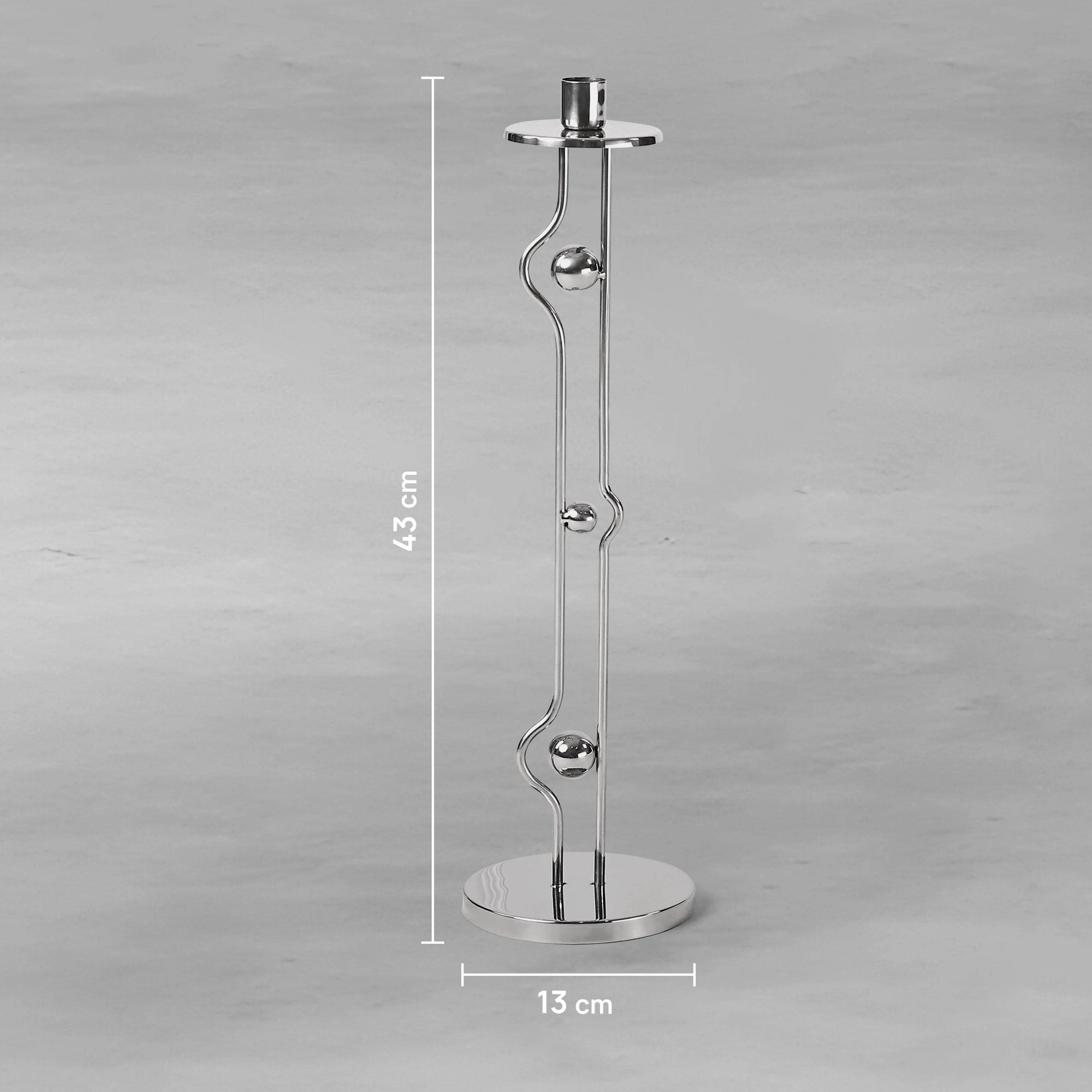metal-orb-candle-holder-large_4_dw.webp