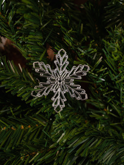 Metal Snow Flakes Silver Hanging Pack Of 4