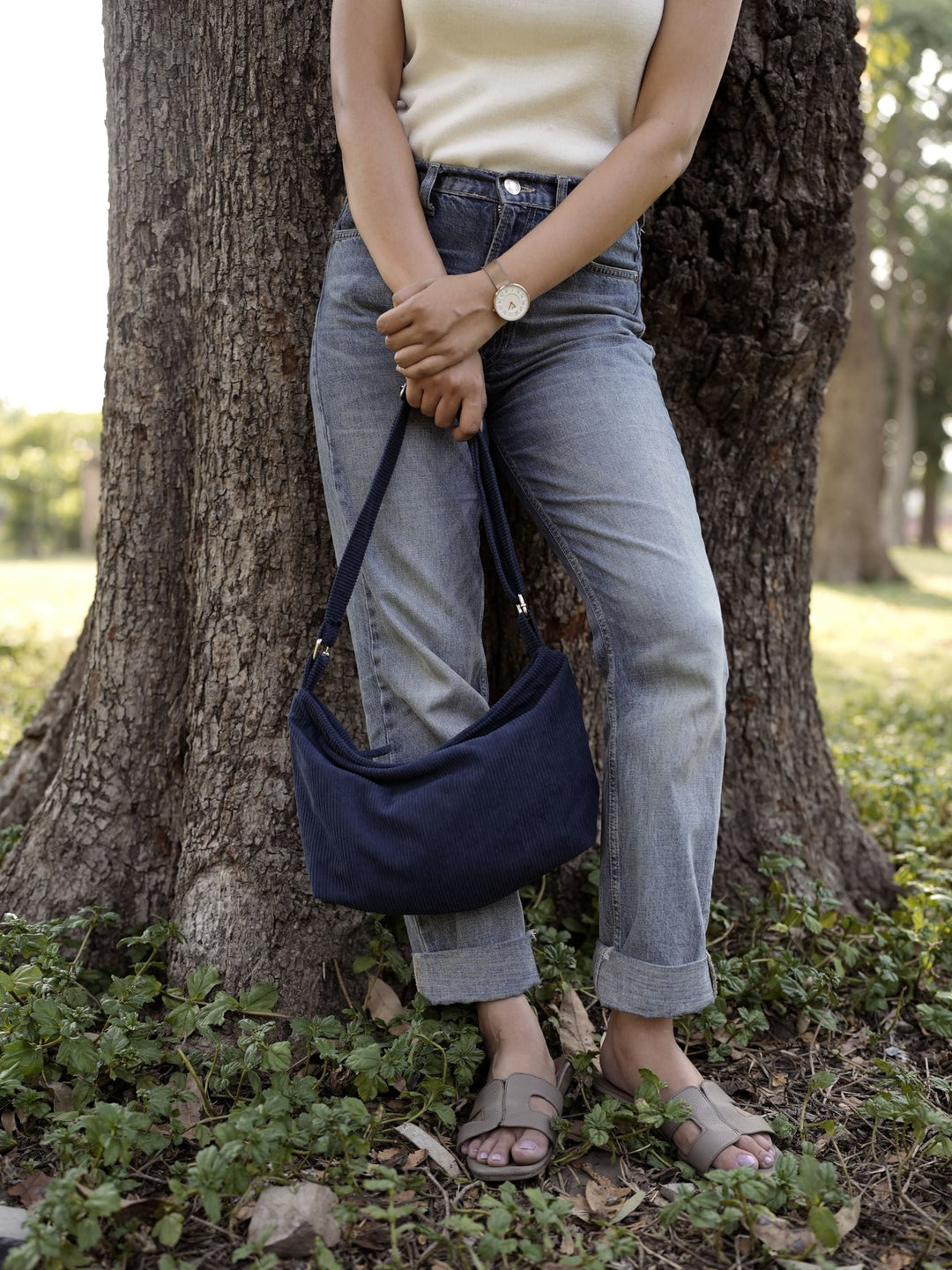 minimalist sling bag