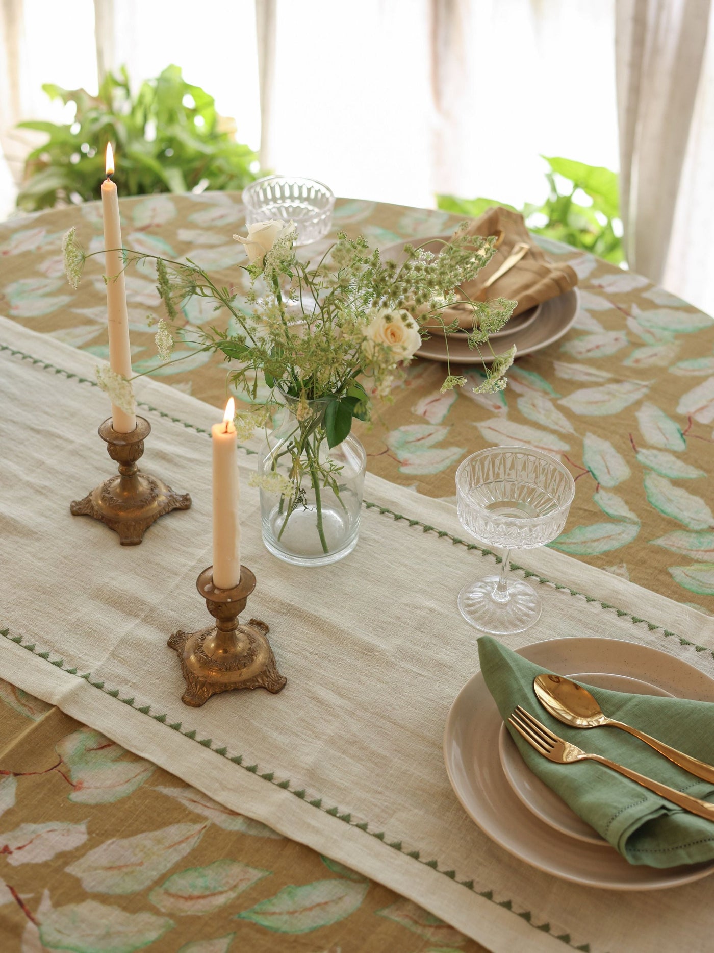 Mirage Pistachio Linen Table Runner