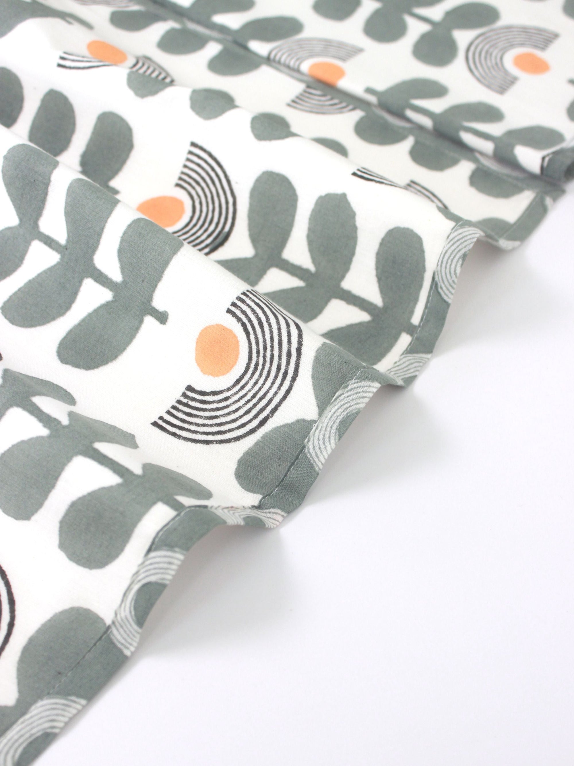 Table Linens Set of 4 - Modern Floral
