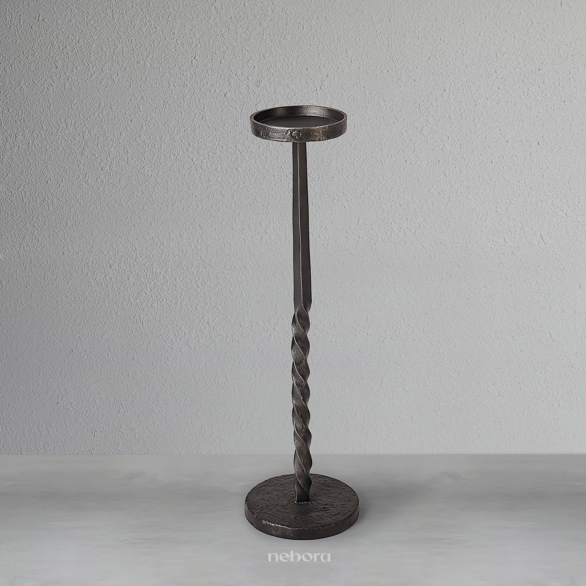 Obsidian Spire Candle Holder Set/2