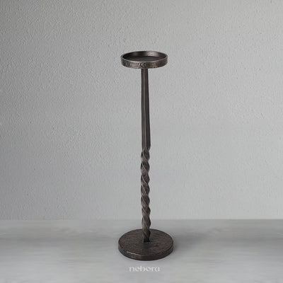 Obsidian Spire Candle Holder Set/2
