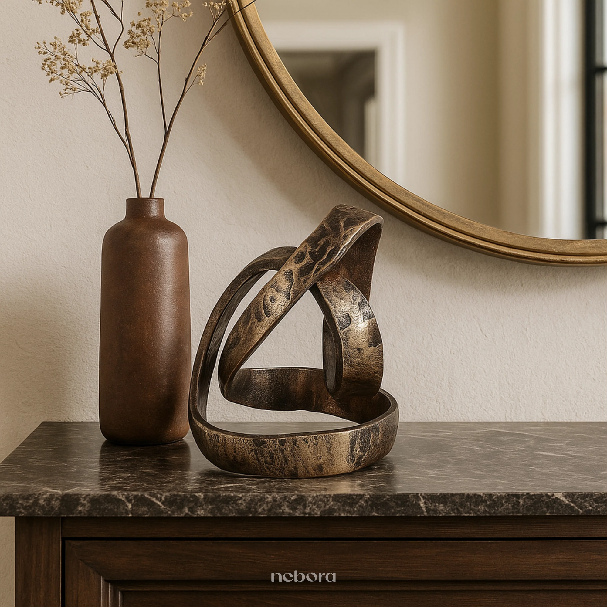 Glimmer Knot Sculpture