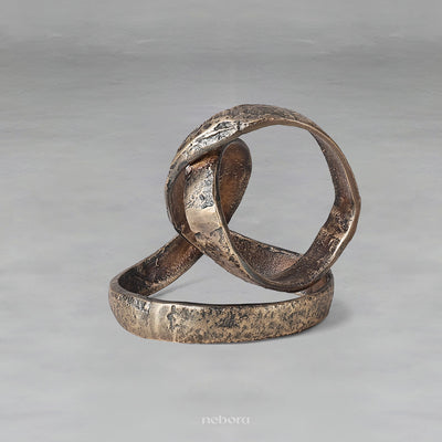 Glimmer Knot Sculpture
