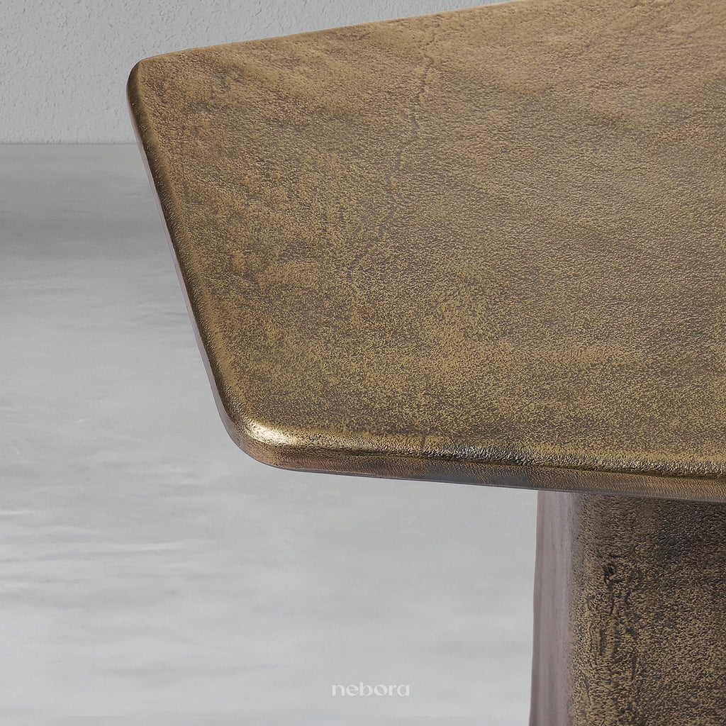Stela Coffee Table