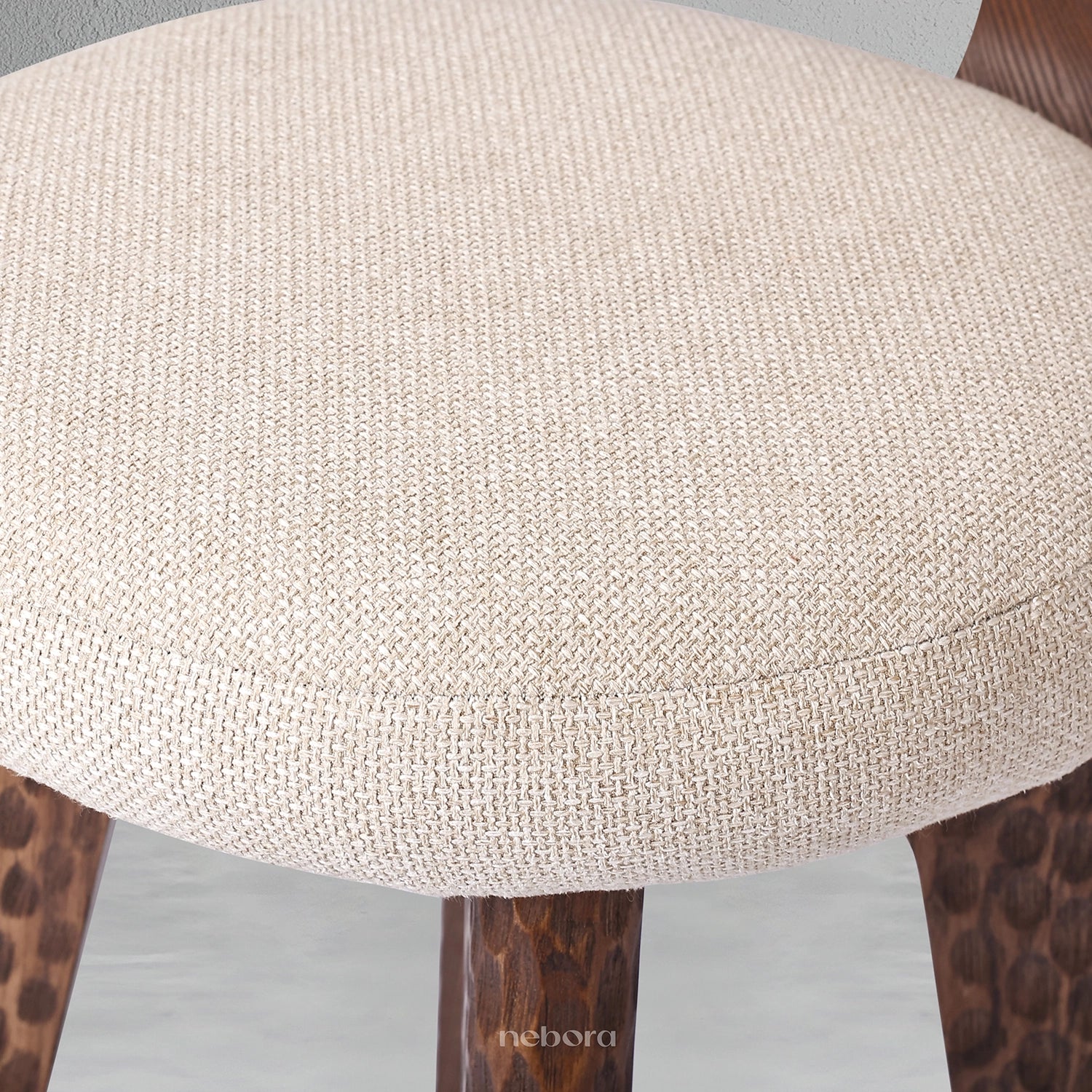 Halo Chiseled High Chair