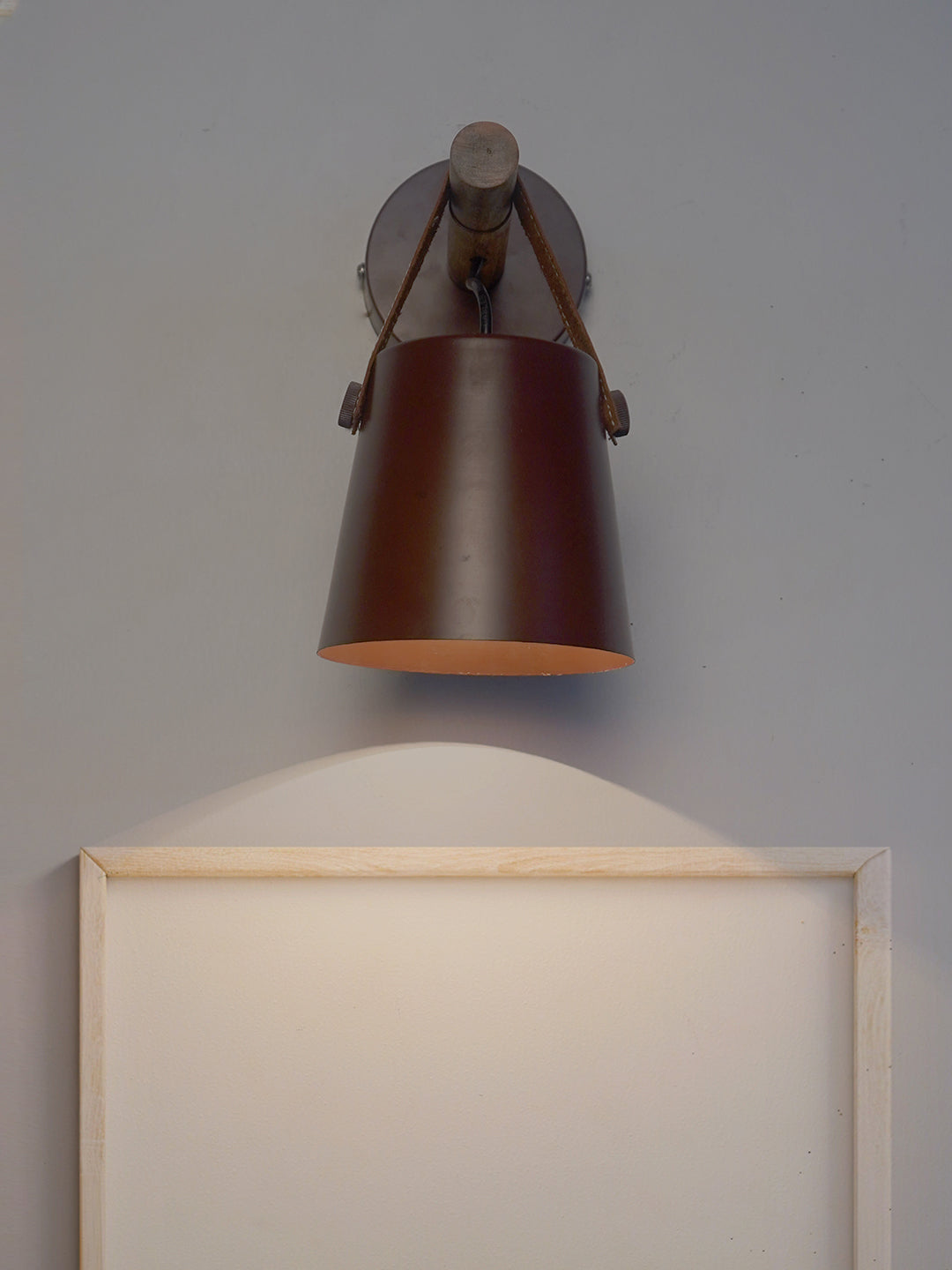 New York Style Round Bucket With Leather Belt Wall Sconce