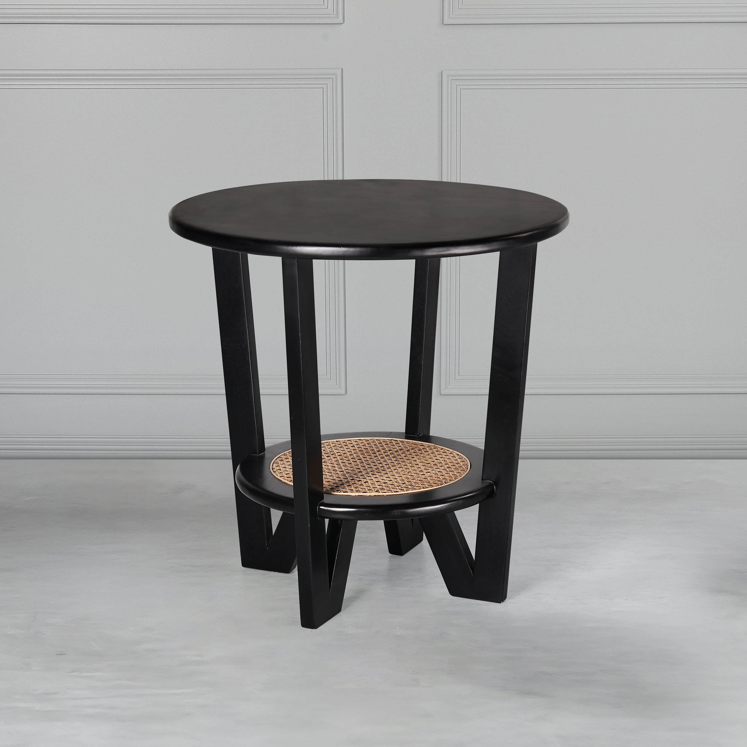 noir-rattan-round-table_2_dw.webp