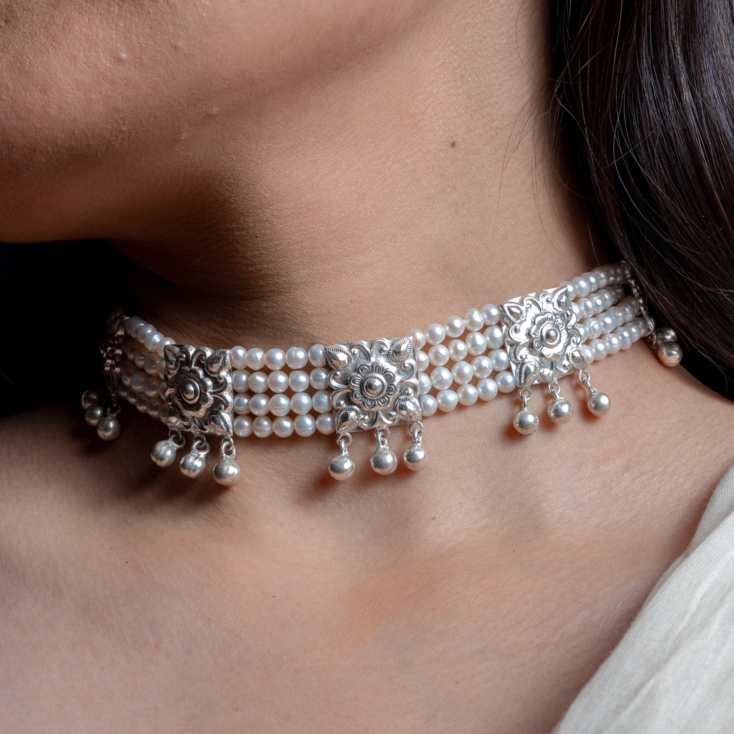 Noor Ghungru Silver Guluband