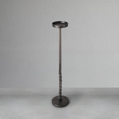 obsidian-spire-candle-holder-large_2_dw.webp