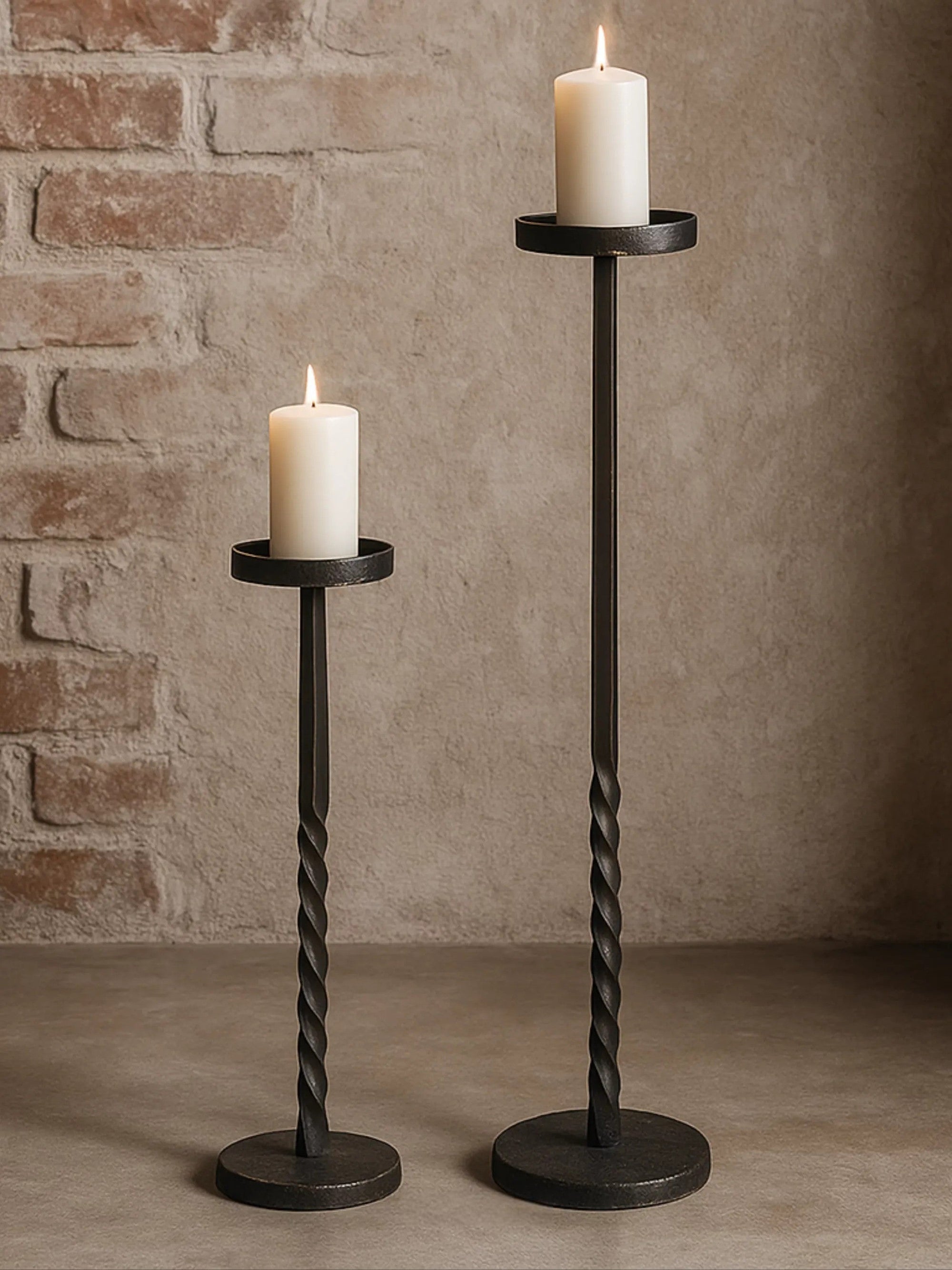 obsidian-spire-candle-holder-set-2_1_dw.jpg