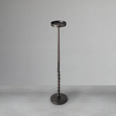 obsidian-spire-candle-holder-set-2_4_dw.webp