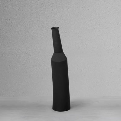 onyx-vase-small_2_dw.webp