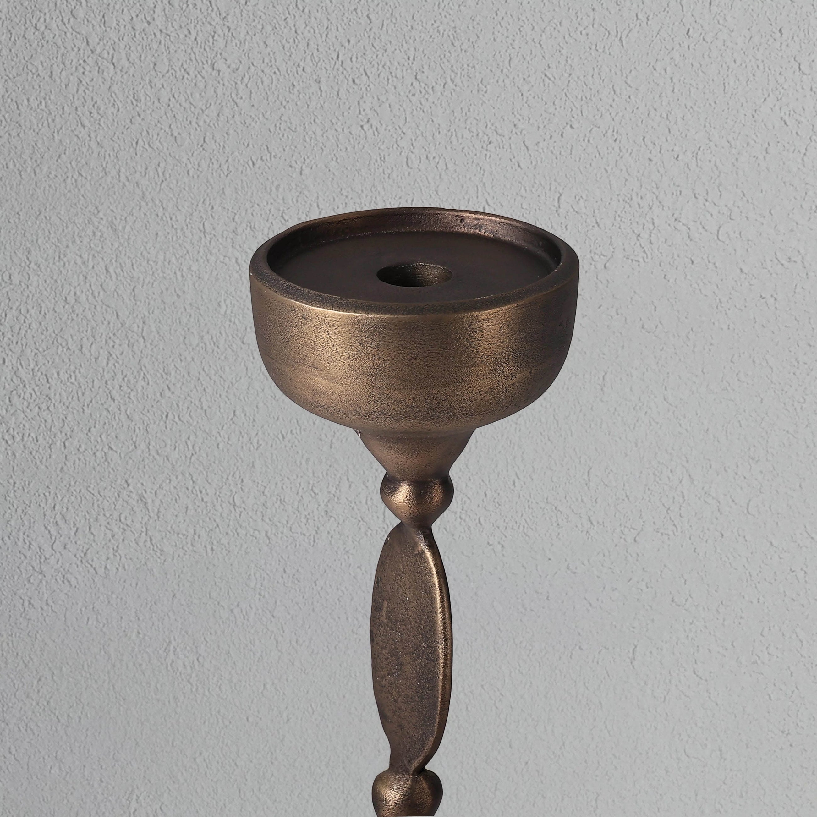 orb-chain-candle-stand-large_3_dw.webp