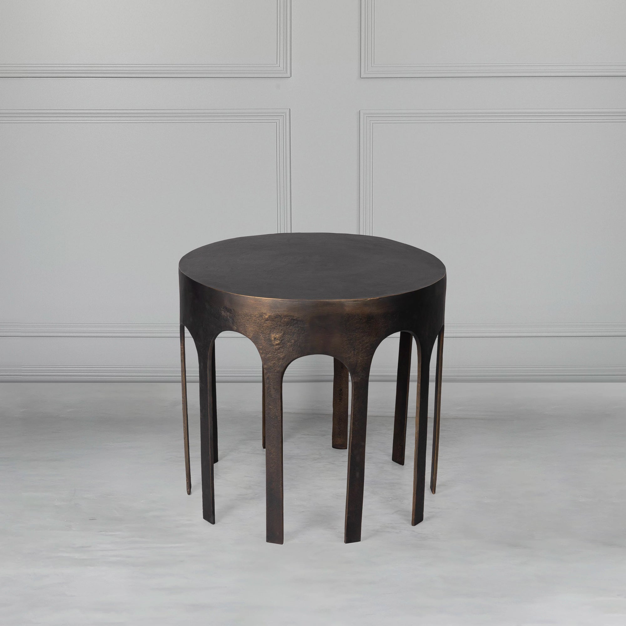 patina-arch-side-table_4_dw.webp