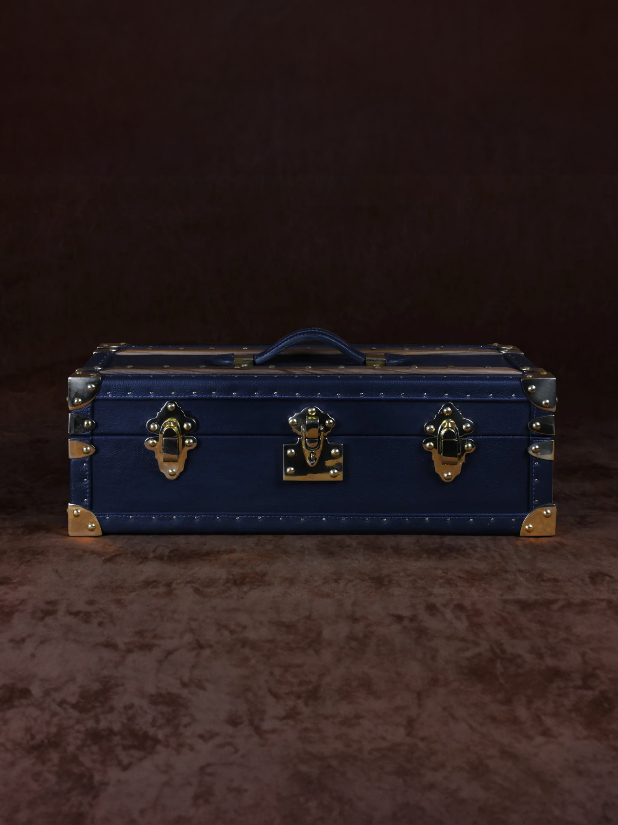 Petite Wine Trunk