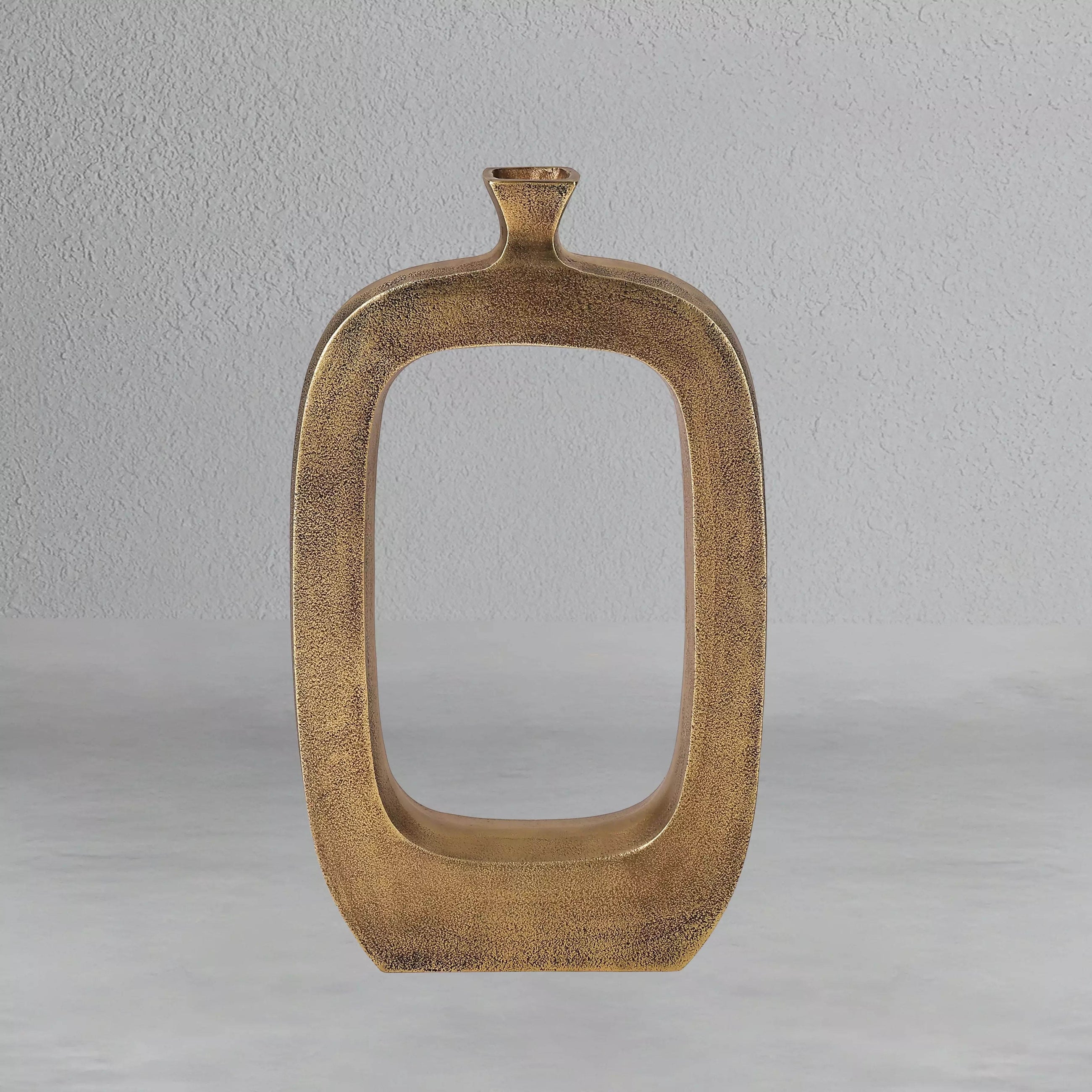 portal-vessel-candle-holder_2_dw.webp