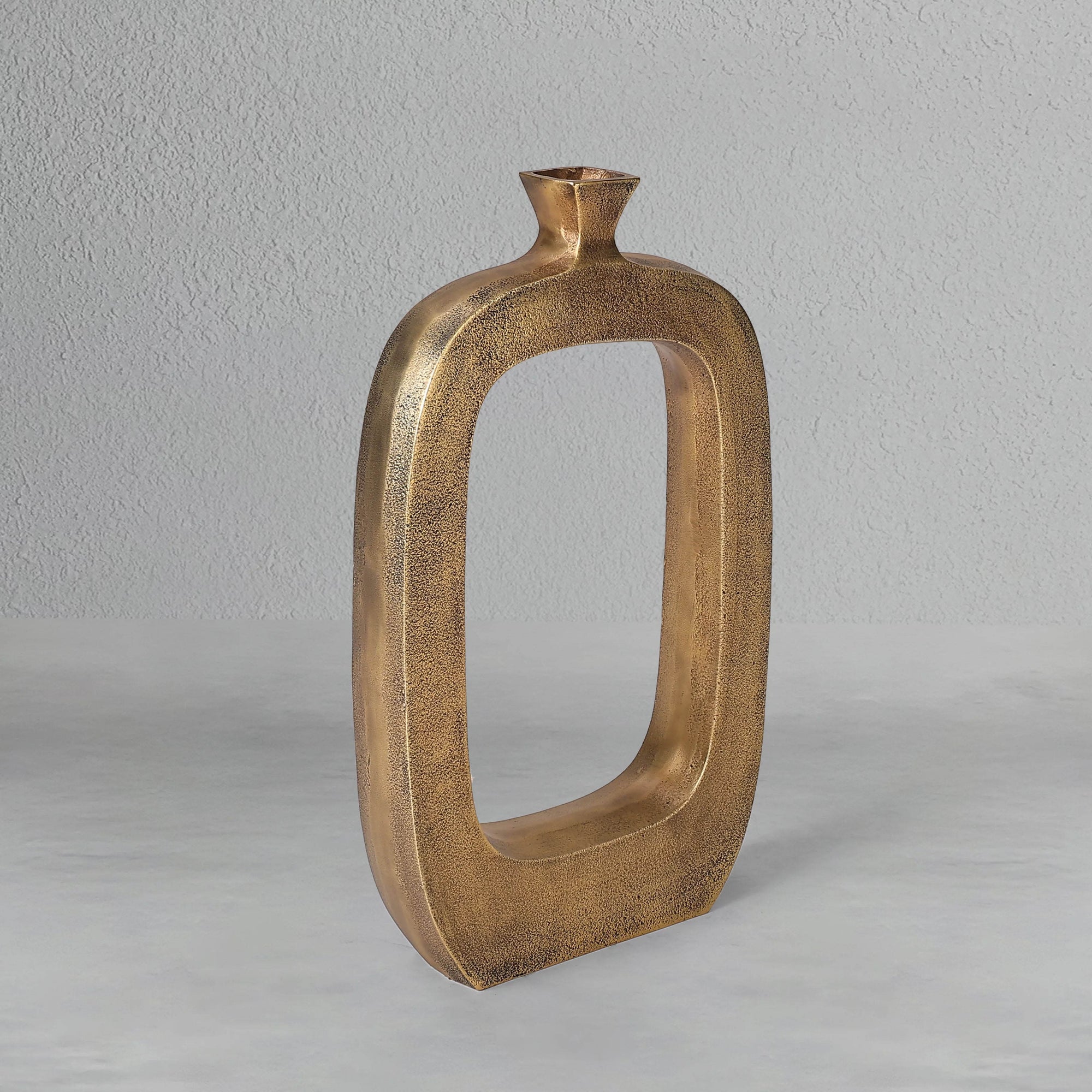 portal-vessel-candle-holder_3_dw.webp