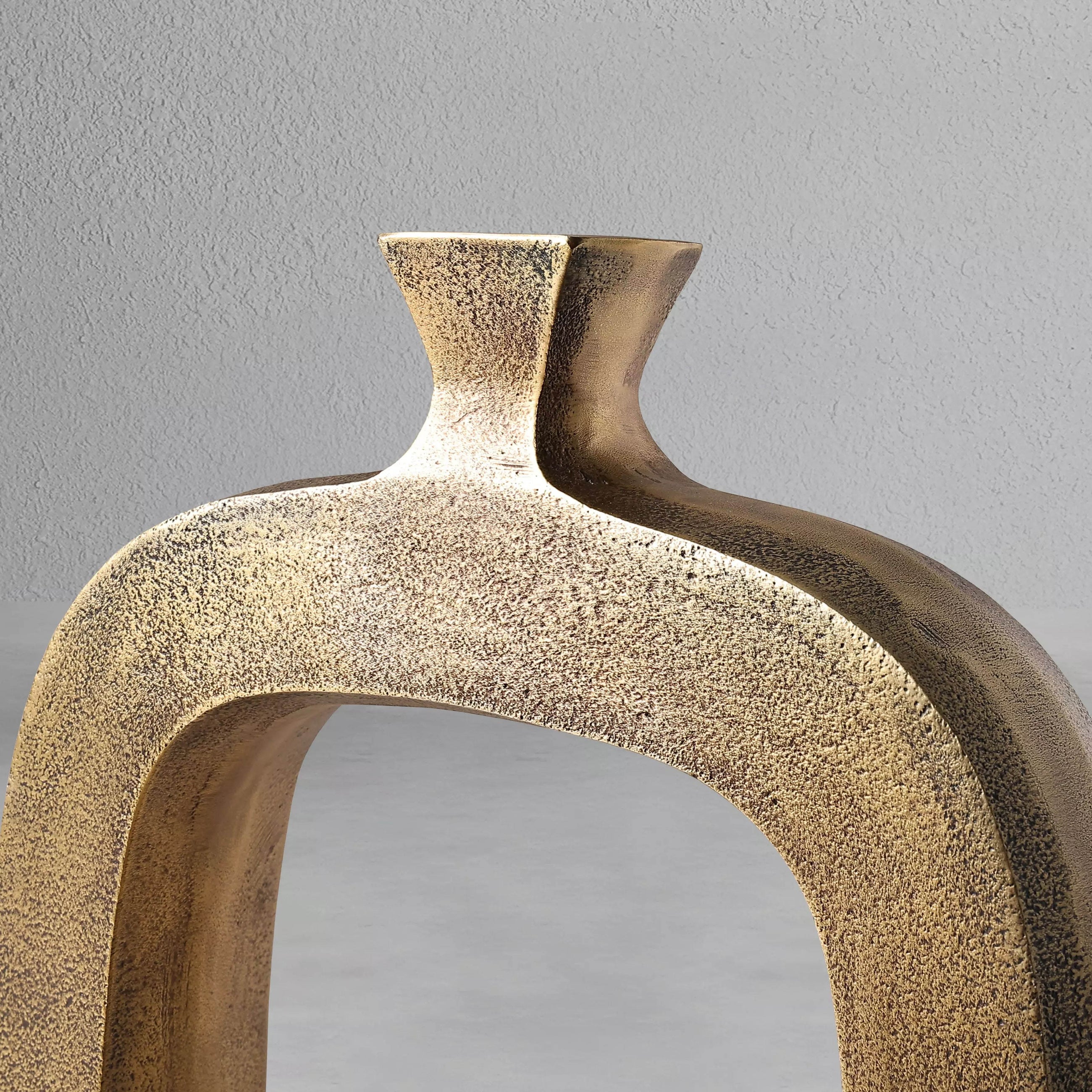 portal-vessel-candle-holder_4_dw.webp