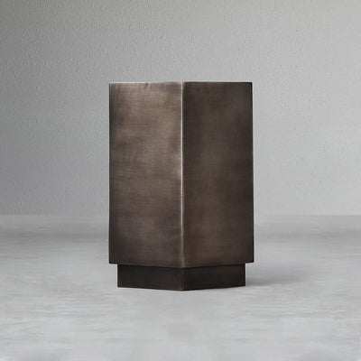 regalia-side-table_2_dw.webp