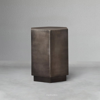 regalia-side-table_4_dw.webp