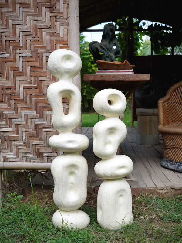 Ren Scultpure White Large