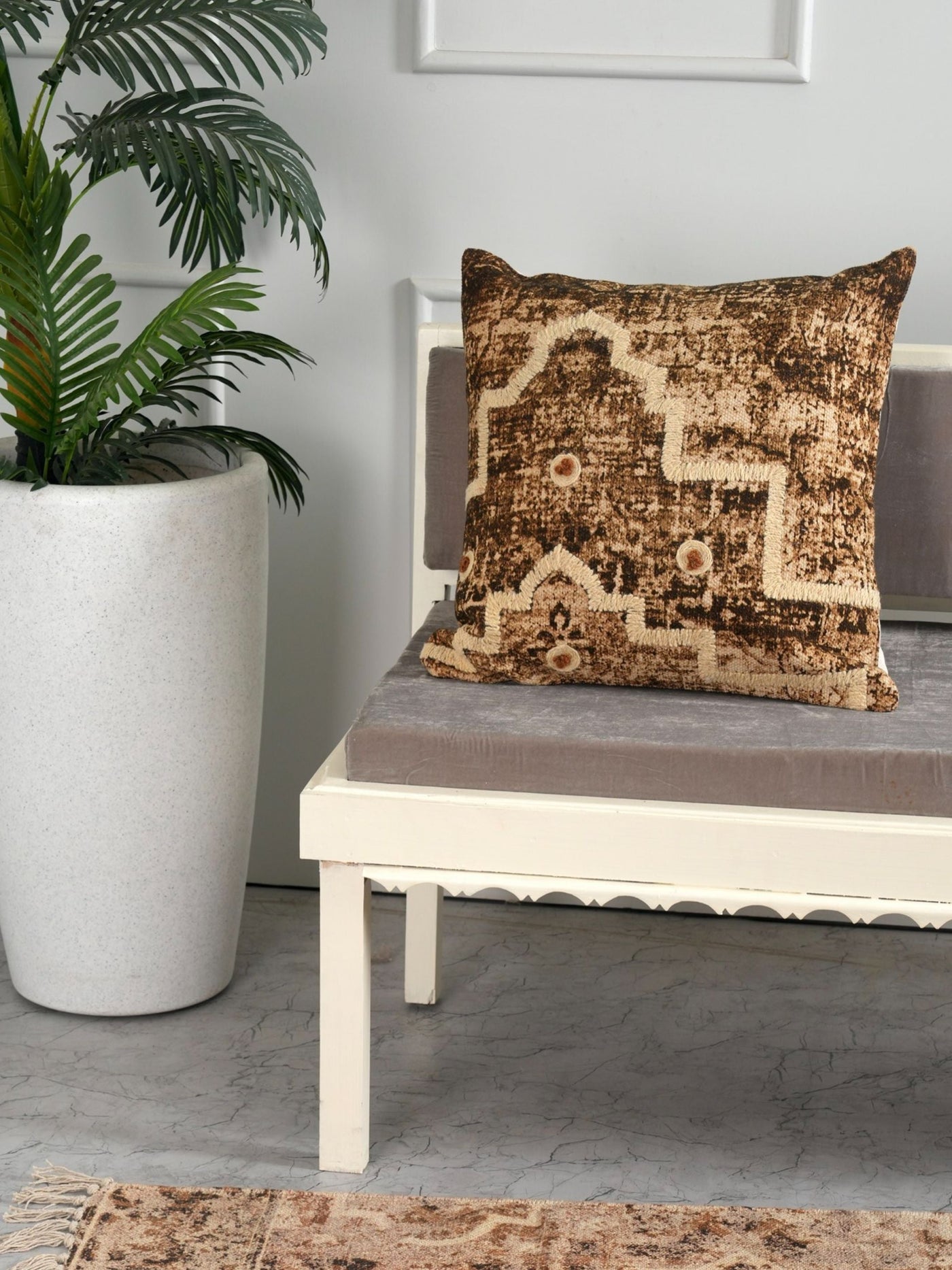 Retro Elegance Embroidered Cushion Cover