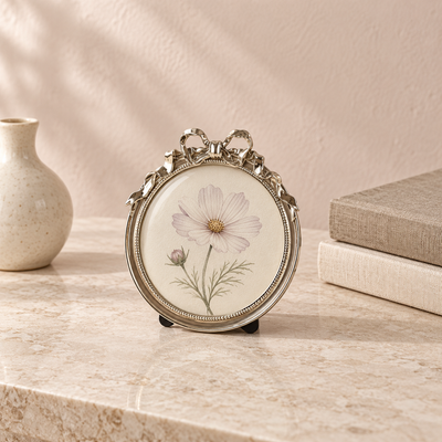 Ribbon Round Frame
