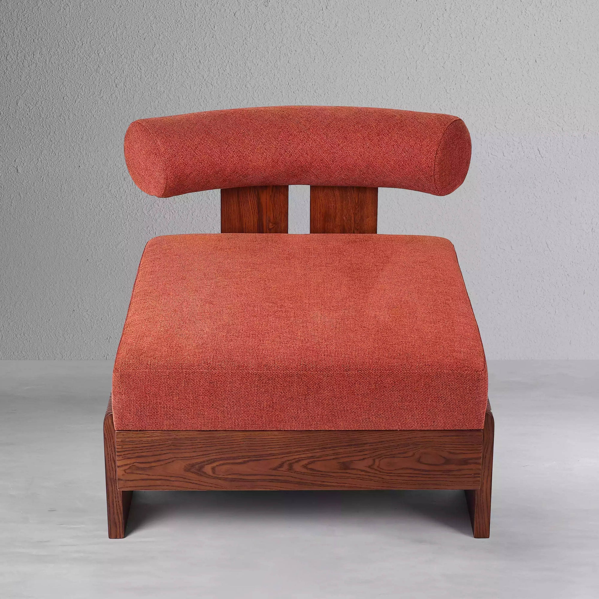ridge-lounge-chair_2_dw.webp