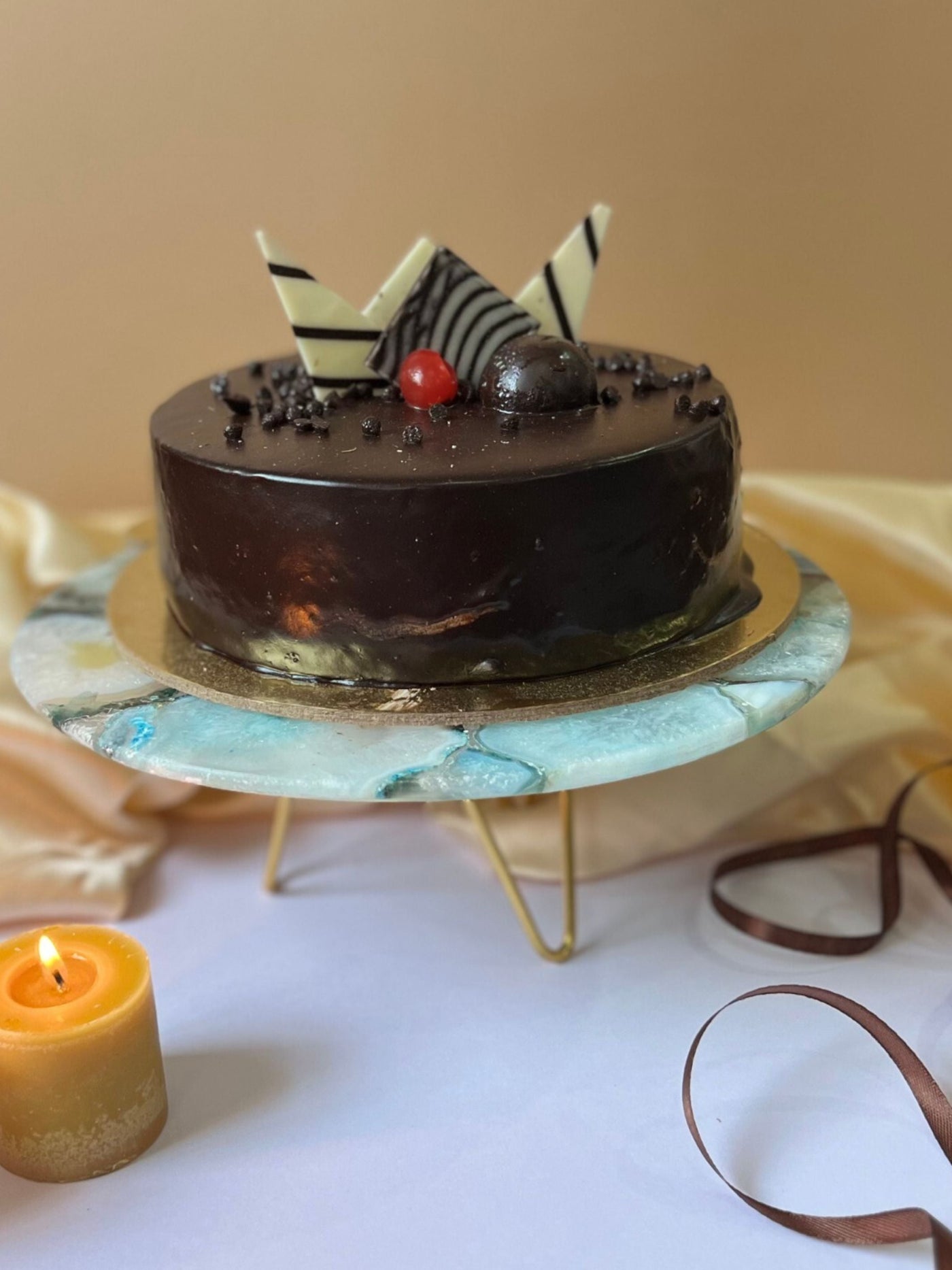 Round Agate Cake Stand with Metal Stand 10 Inch