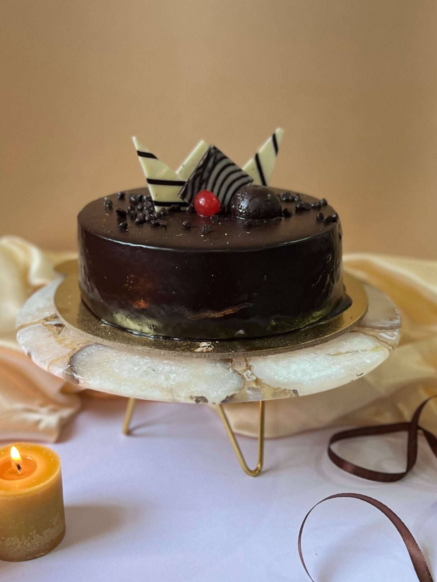 Round Agate Cake Stand with Metal Stand 10 Inch