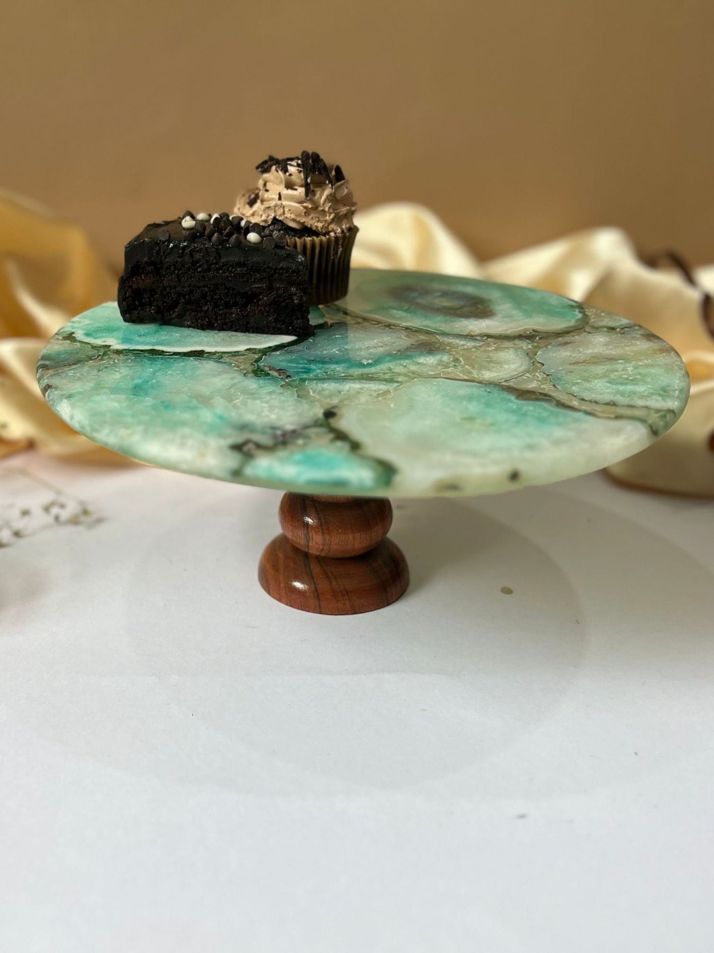 Round Agate Stone Cake Stand with Wood 10 Inch Green