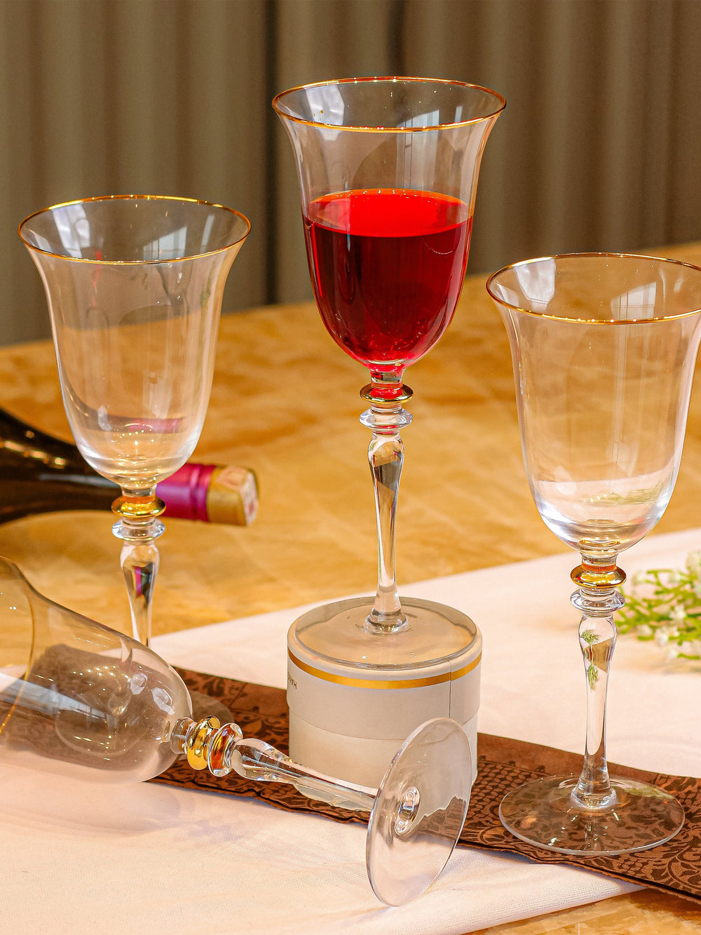 Royale Set Of 4 Wine Glasses with Gift box