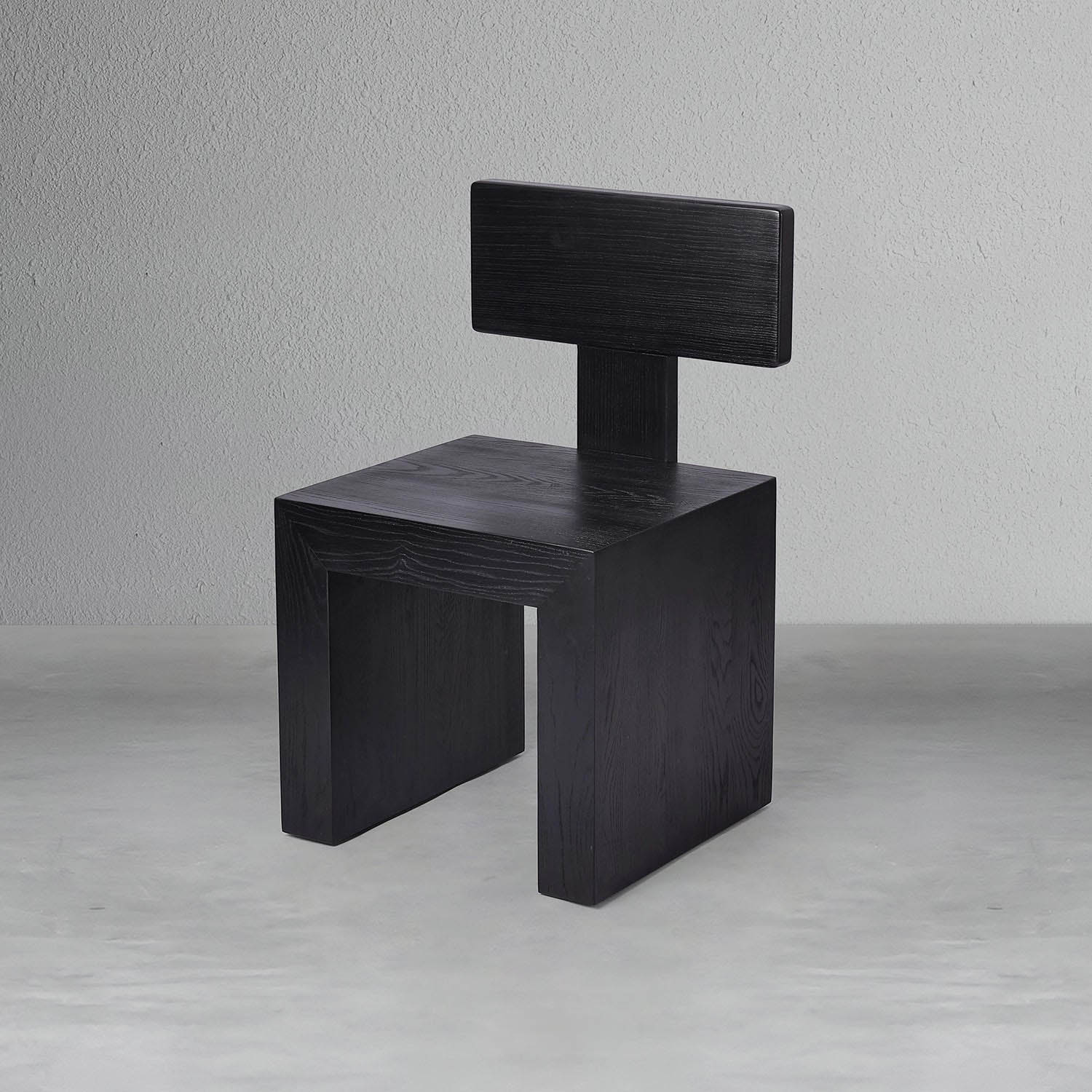 royce-chair_4_dw.webp