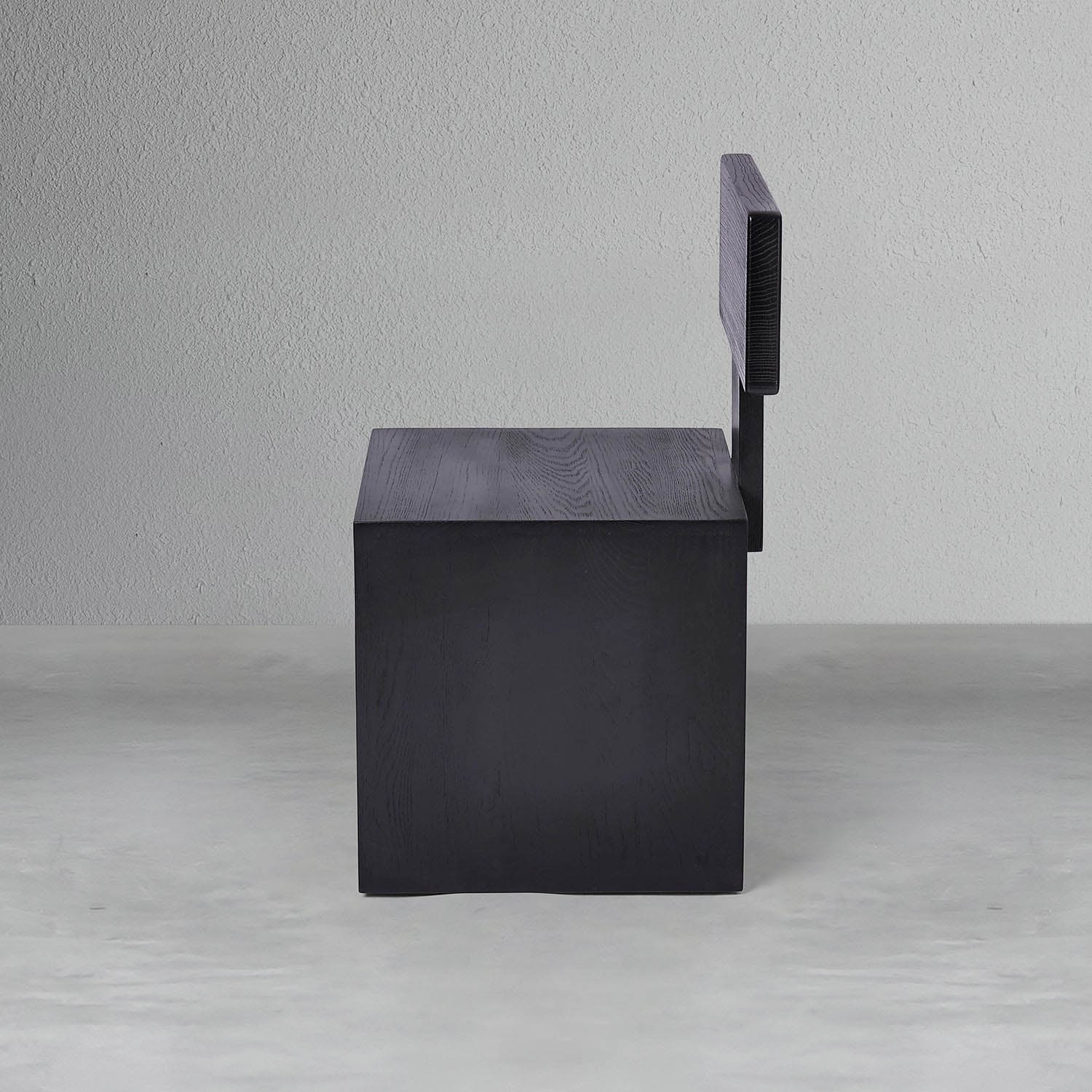 royce-chair_5_dw.webp