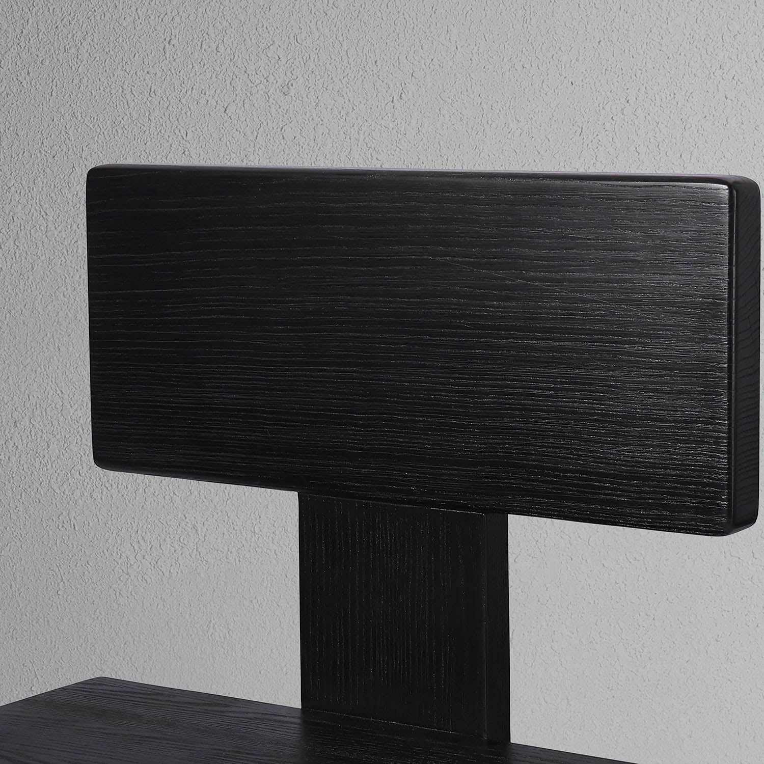royce-chair_6_dw.webp