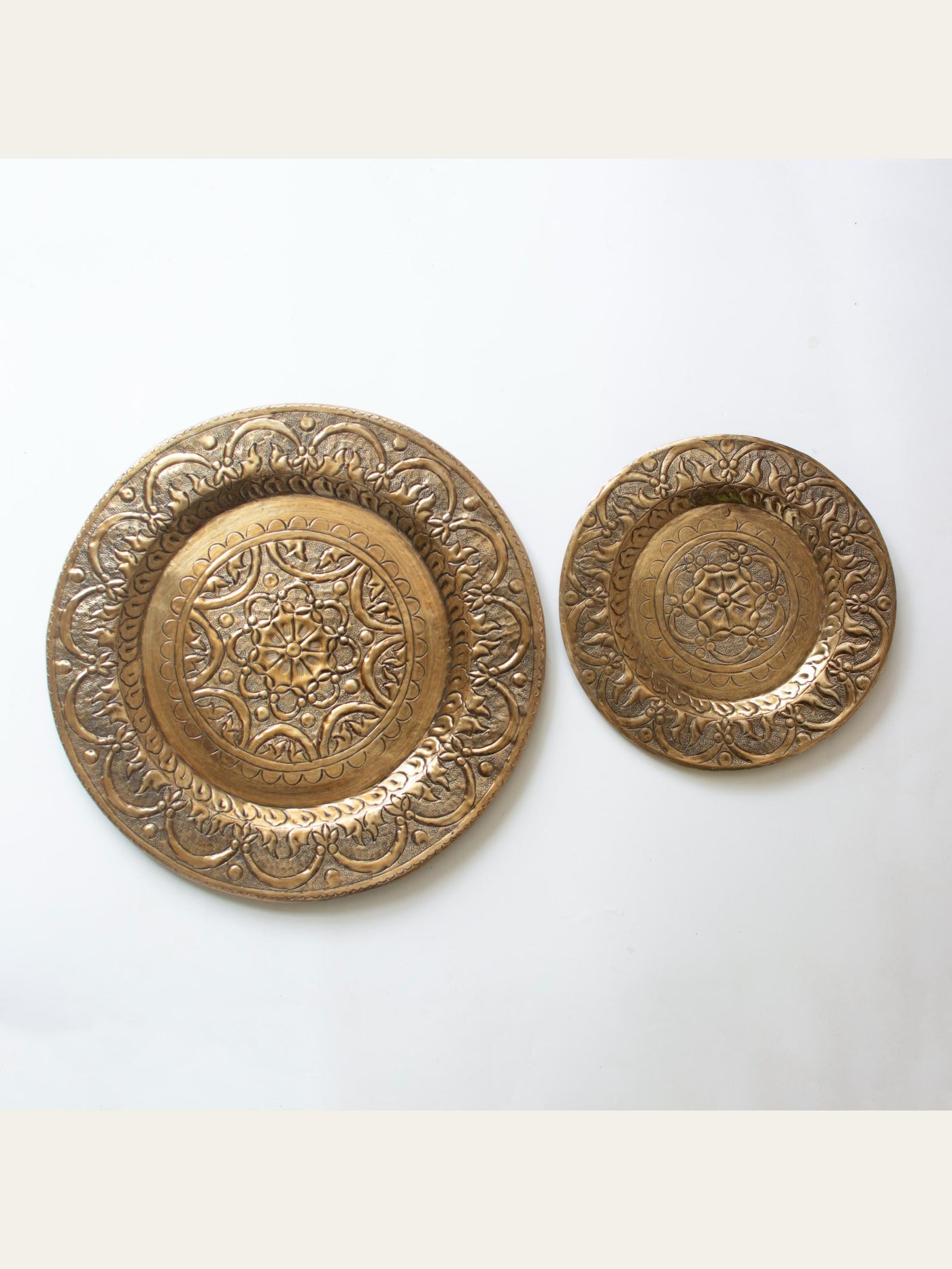 Saaz Gold Wall Decor Plate Set of 2