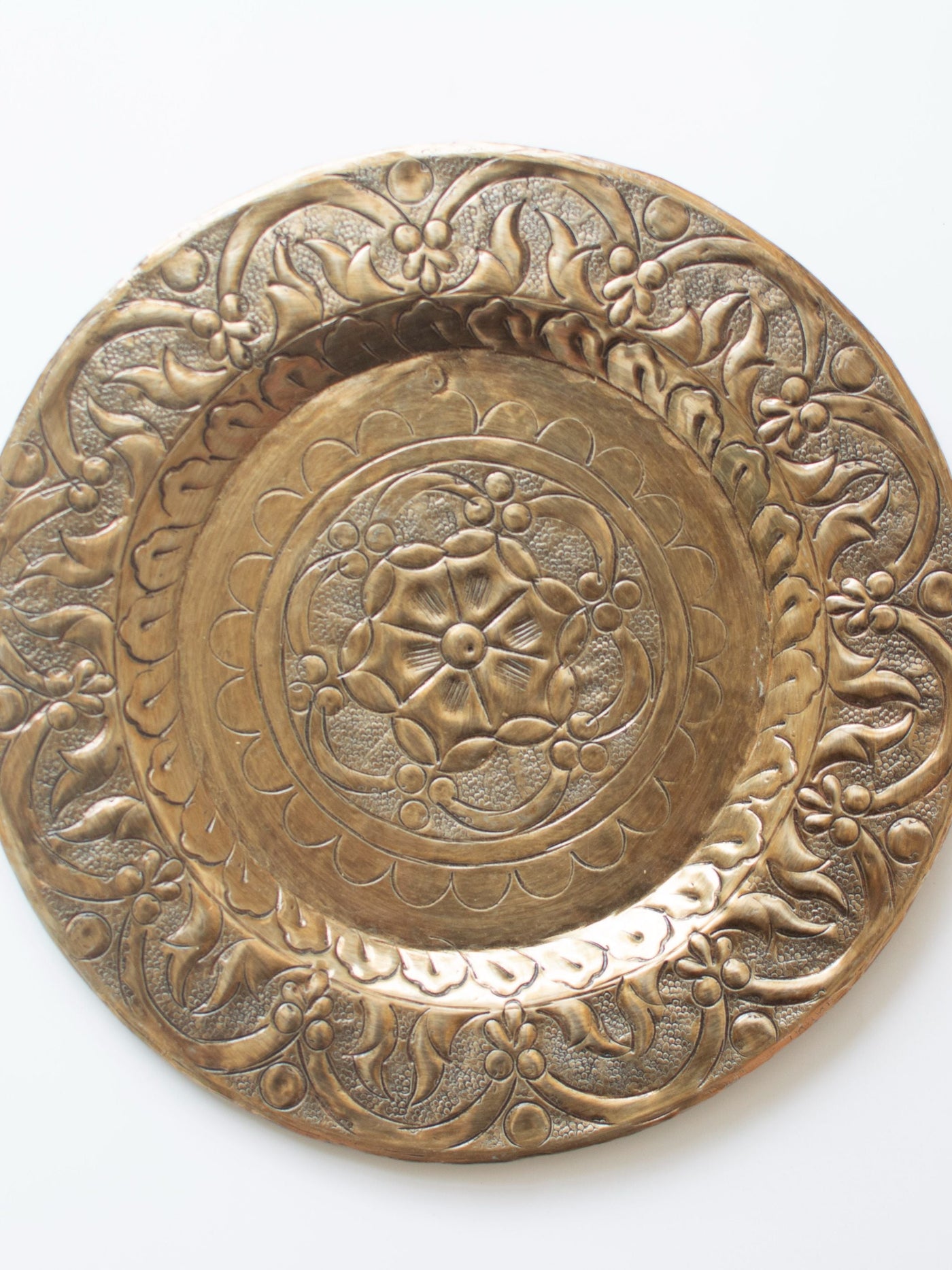 Saaz Gold Wall Decor Plate Small