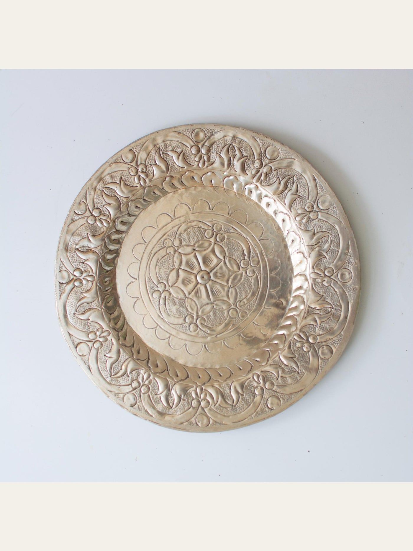 Saaz Silver Wall Decor Plate Small