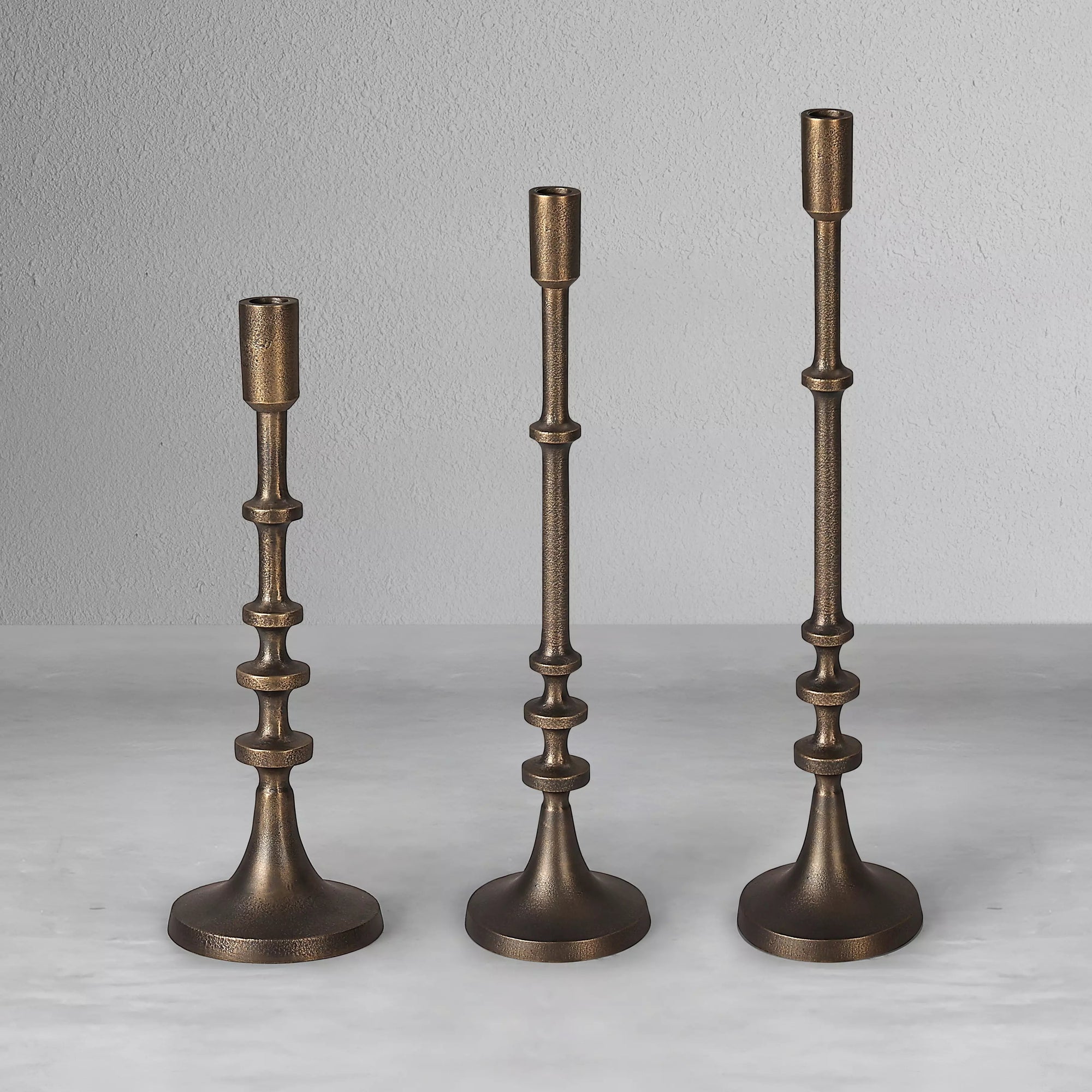 sentinel-candle-stand-set-3_2_dw.webp