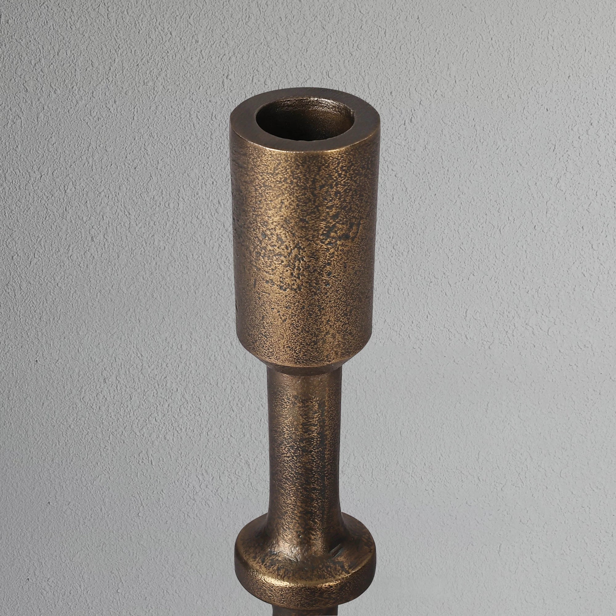 sentinel-candle-stand-small_3_dw.webp
