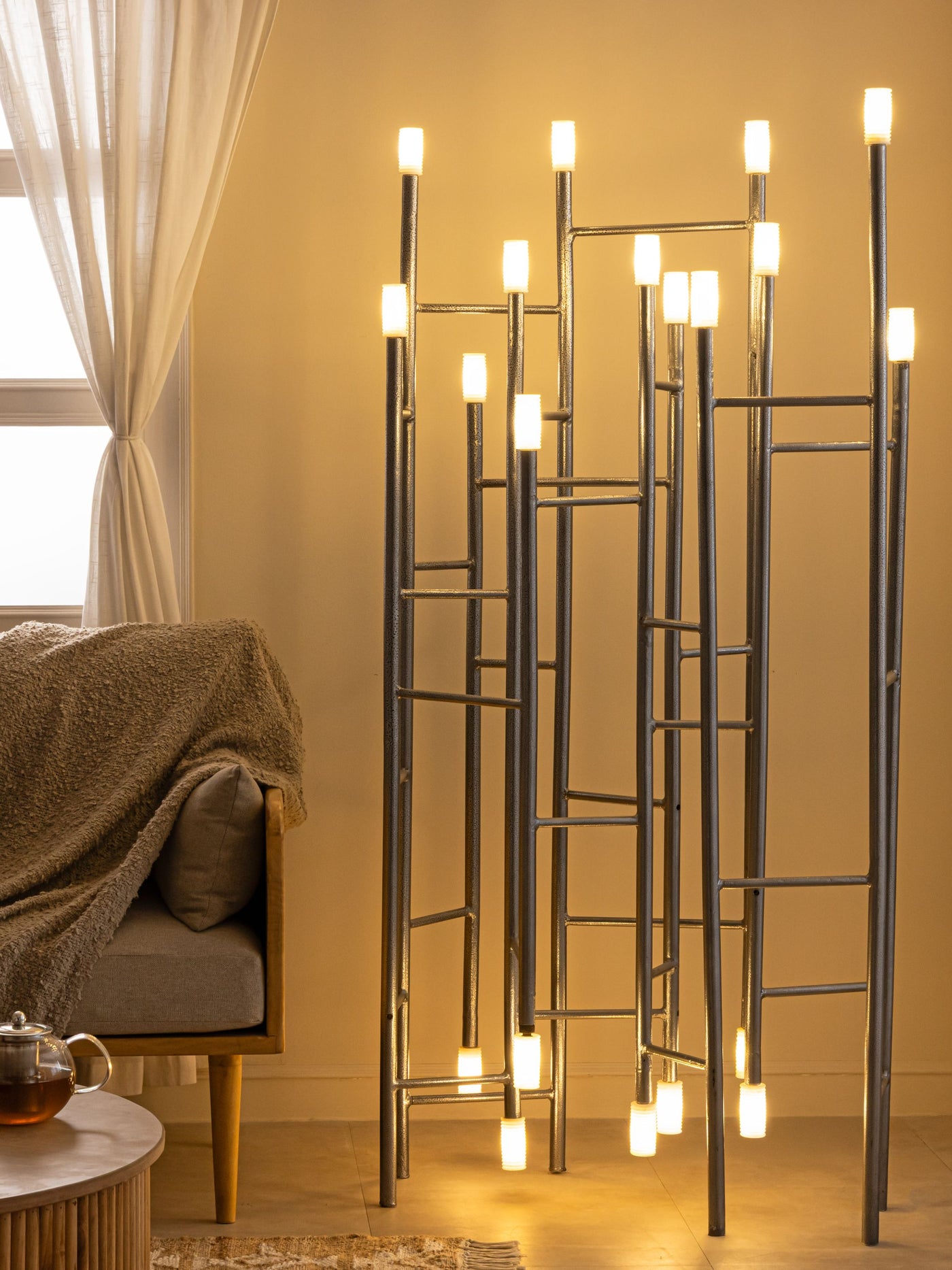 Siri Lux floating floor lamp