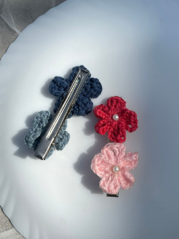 Floral crochet alligator clip